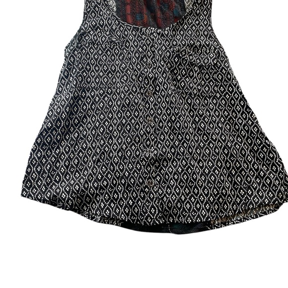 Mine Black and White Patterned Tank Top - Picture 1 of 5